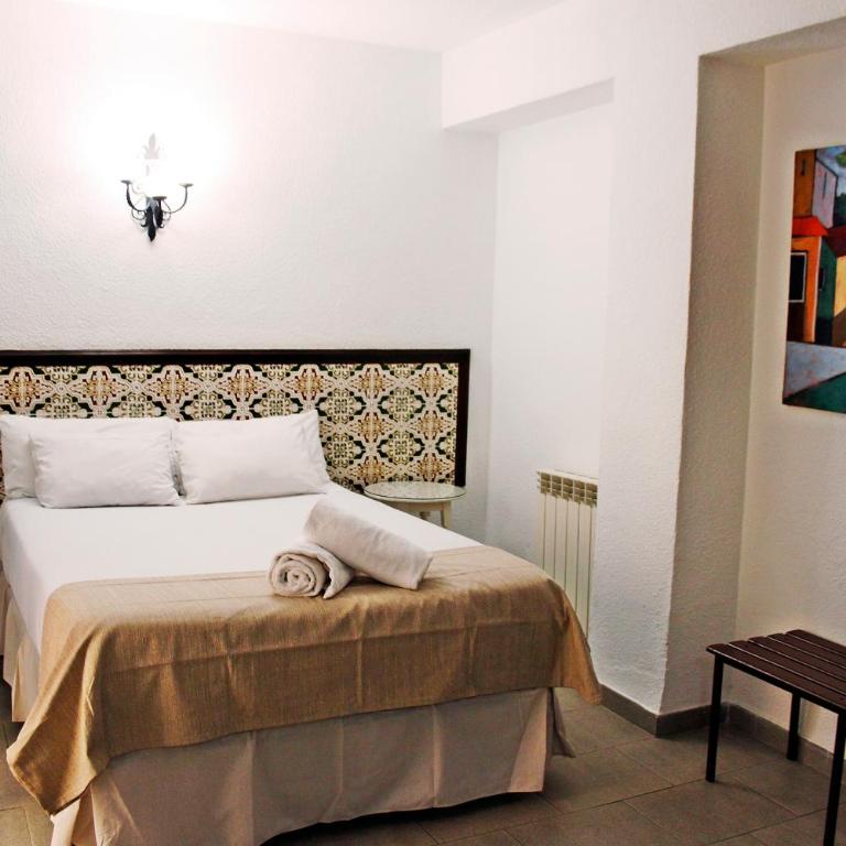 Pensión Eurosol - Standard Double or Twin Room with Balcony - 5
