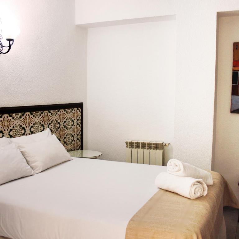 Pensión Eurosol - Double or Twin Room - 11