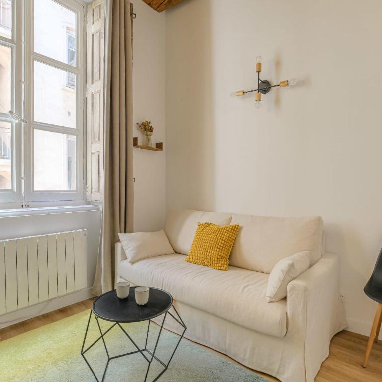 Cosy et Atypique duplex 10min Hôtel de Ville - Appartamento - 1
