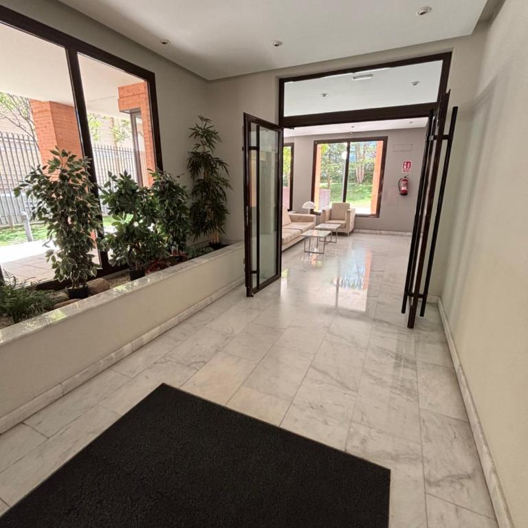 Luxury Apartment near Madrid, Airport, IFEMA, City Center - One-Bedroom Apartment - 25