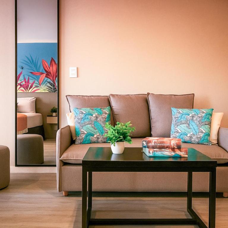 Deluxe Apartments in Downtown by BueRentals - Suite Familiar con balcón - 5