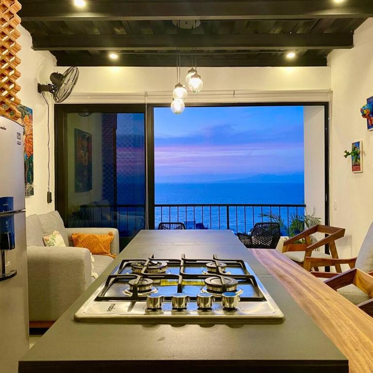 New studio with amazing view! C - One-Bedroom Apartment - 5