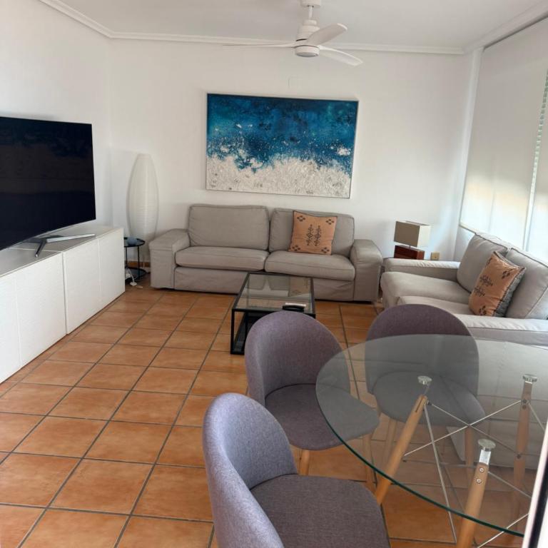 Duplex with spacious terraces and stunning sea views, right next to the beach - Apartamento - 7