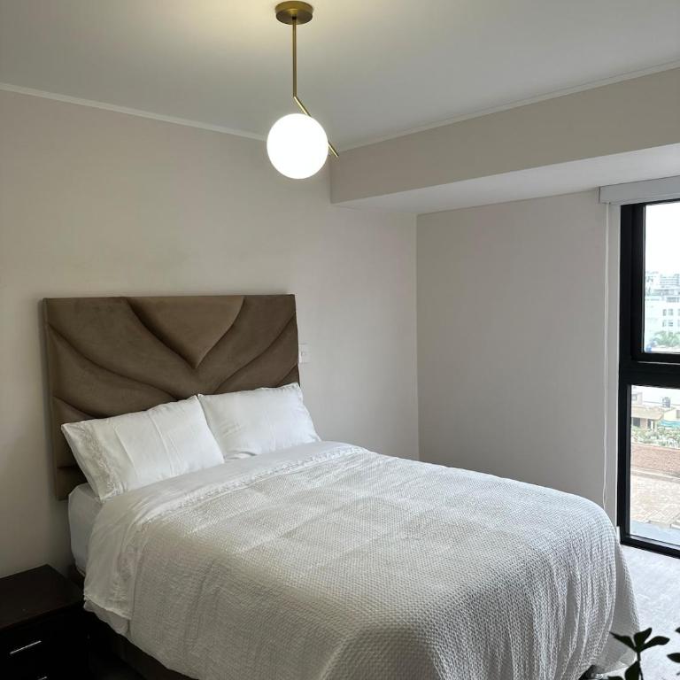 Acogedor depa 2D 2B cerca a Kennedy y Larcomar - Two-Bedroom Apartment - 17