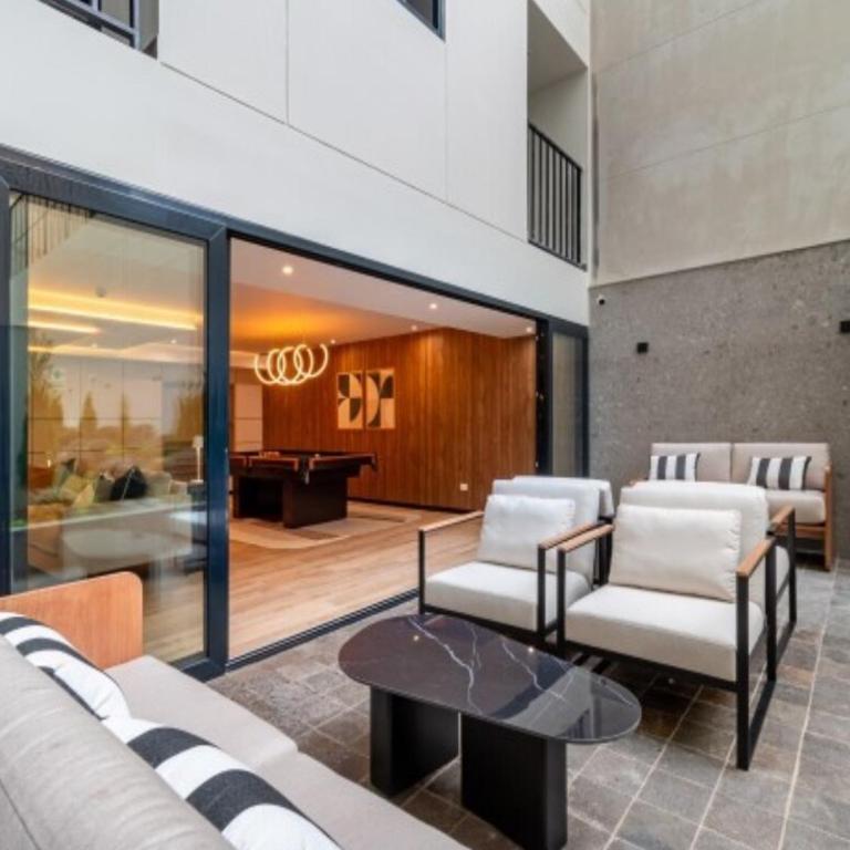 Acogedor depa 2D 2B cerca a Kennedy y Larcomar - Two-Bedroom Apartment - 30