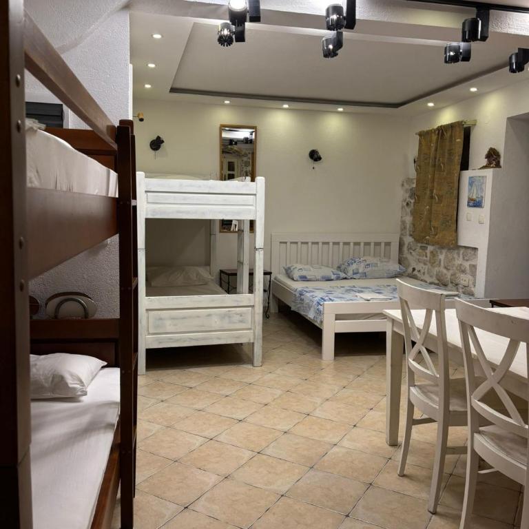 sar 1 balcony - One-Bedroom Apartment - 6
