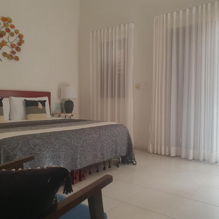 Merida Santiago Hotel Boutique - King Suite with Pool View - 2