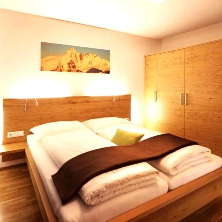 AlpinPark Chalet mit Swimmingpool, Sonnenloggia und Kamin - Großglockner Resort Matrei - Apartment mit 3 Schlafzimmern und Bergblick - 13