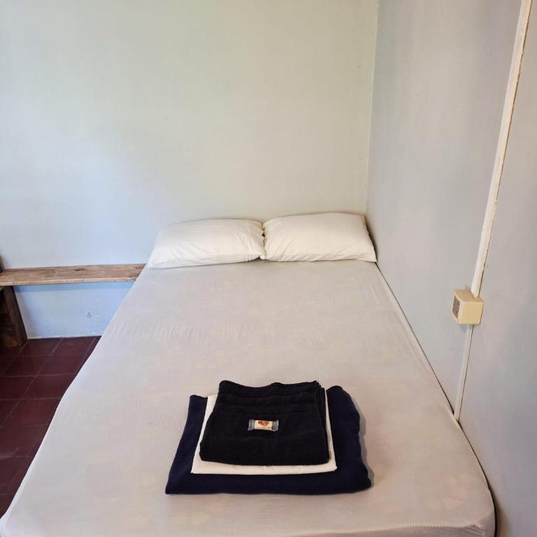 Mediterraneo Youth Hostel - Twin Room with Garden View - 3