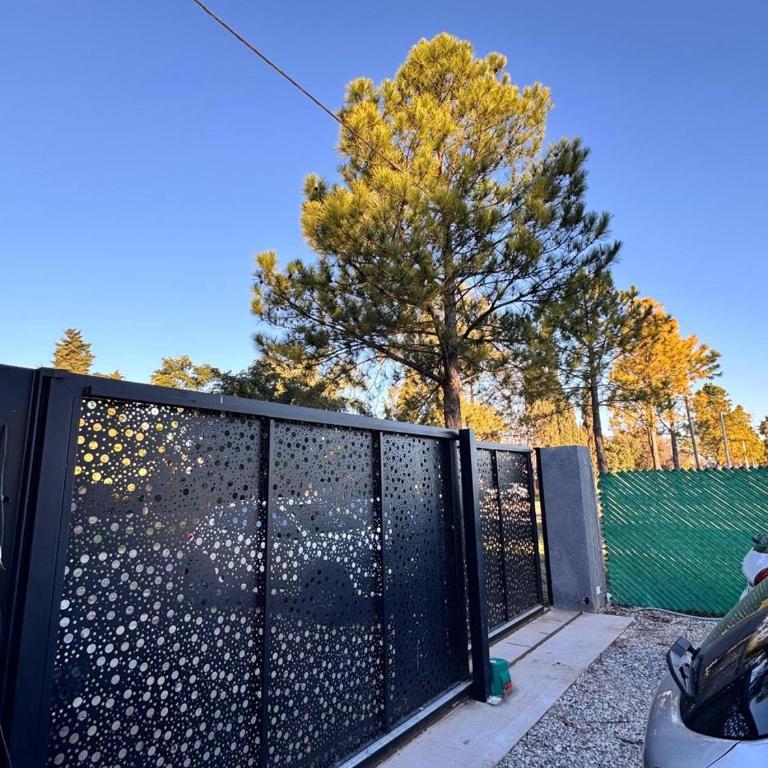 Quincho y pileta para reuniones tranquilas en Roldán - Casa con 1 dormitorio - 12