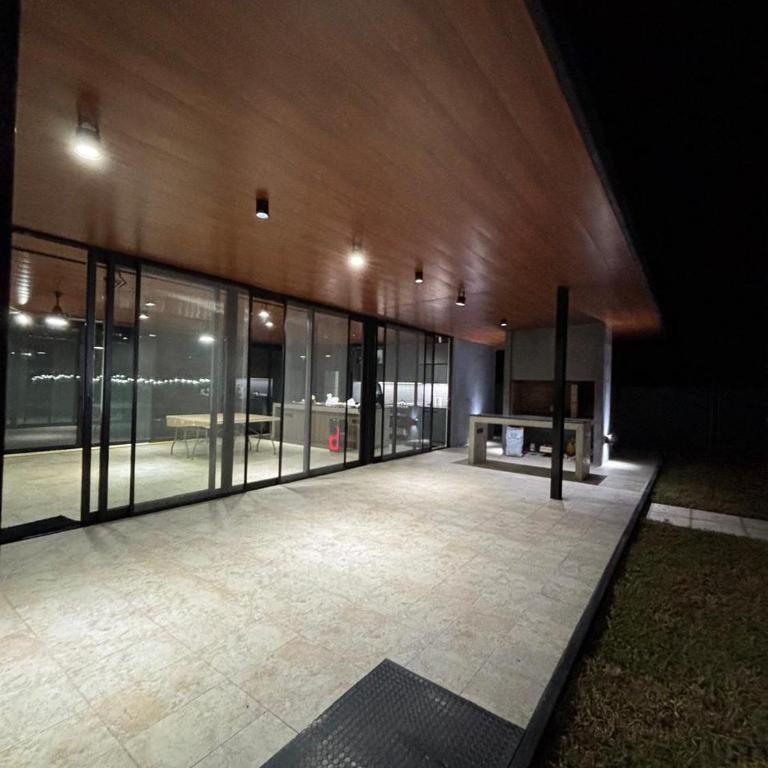 Quincho y pileta para reuniones tranquilas en Roldán - Casa con 1 dormitorio - 15