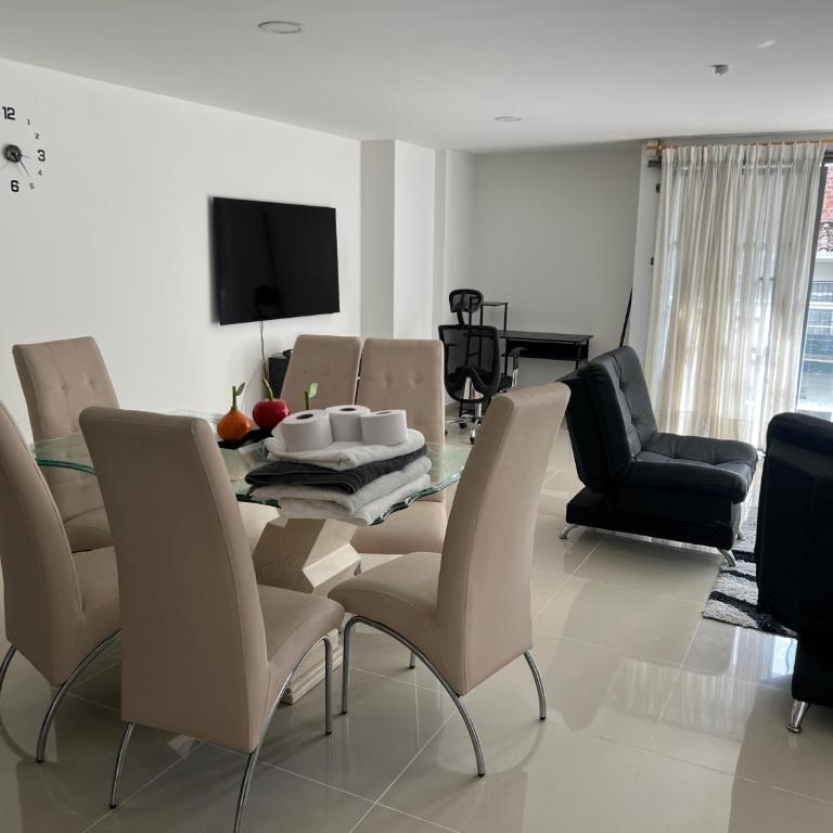 Luxury 3BR Apartment in the heart of Medellin - Apartamento de 3 dormitorios - 13