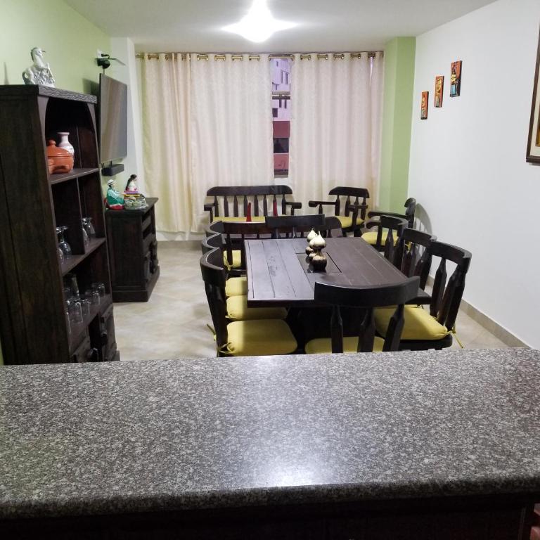 Domina la ciudad desde nuestros departamentos - Three-Bedroom Apartment - 5