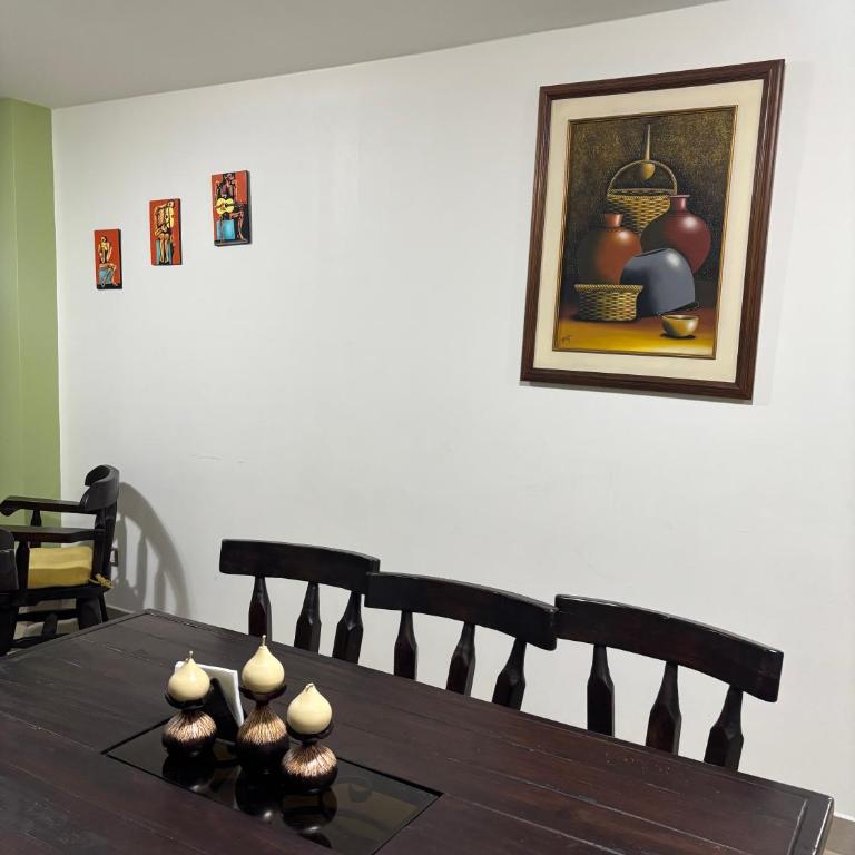 Domina la ciudad desde nuestros departamentos - Three-Bedroom Apartment - 7