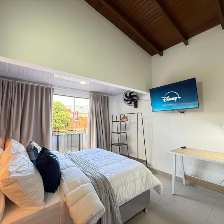 Laureles Boutique Stay - Double Room with Shared Bathroom - 3