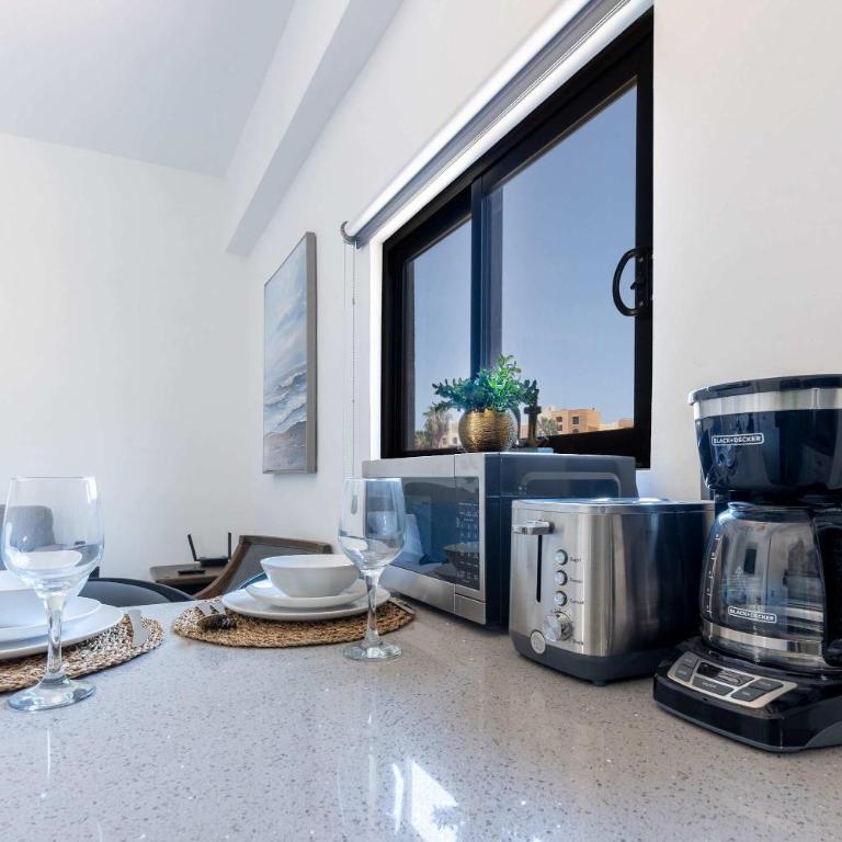 Vista Pedregal-Modern Vacation Apartment Walk to Marina & Beaches - Casa - 13