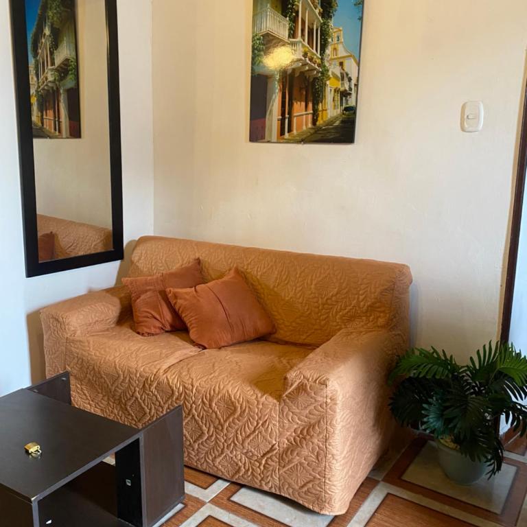 Habitación amoblada cerca ala badilica - Apartamento de 1 dormitorio - 1
