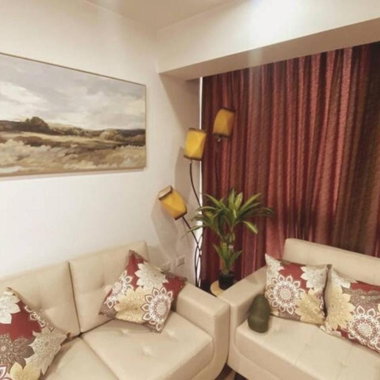 Bello departamento con cochera y excelente ubicación - Three-Bedroom Apartment - 18