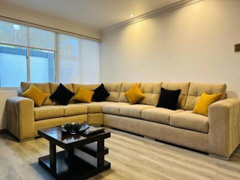 Cómodo, espacioso y residencial - Apartamento - 10