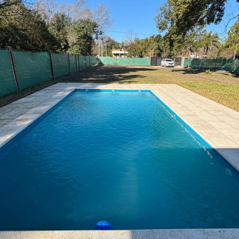 Quincho y pileta para reuniones tranquilas en Roldán - Casa con 1 dormitorio - 24