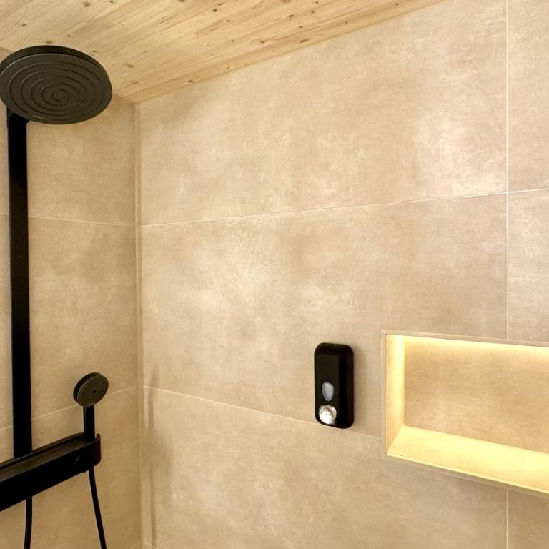 Apartment See I Balkon mit Jacuzzi I Parkplatz - Apartment mit 1 Schlafzimmer und Whirlpool - 9