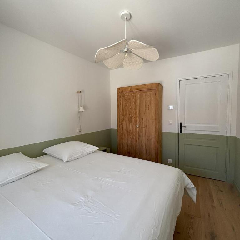 Maison Poumo, Piscine, clim & padel privé,12 pers - Vacation Home - 30