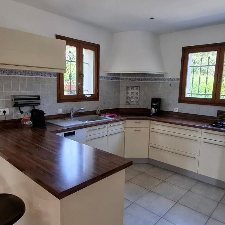 Séjour détente dans une villa avec piscine privée, nature, golf et mer à proximité - Three-Bedroom House - 19
