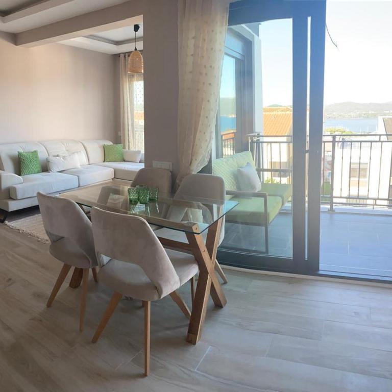 Tivat Terrace Suites - Two-Bedroom Apartment with Sea View - 11