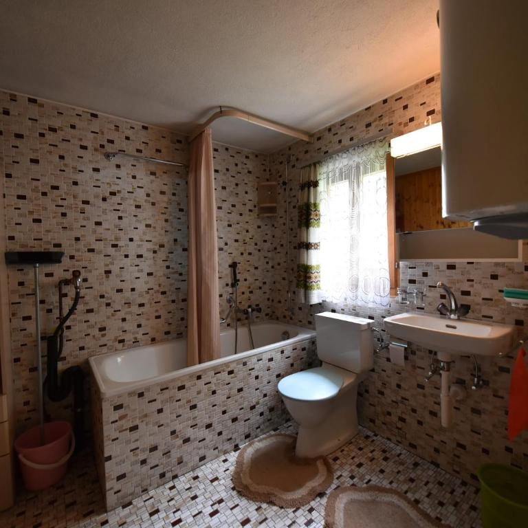Cozy Stay near Aletsch - Two-Bedroom Holiday Home - 14