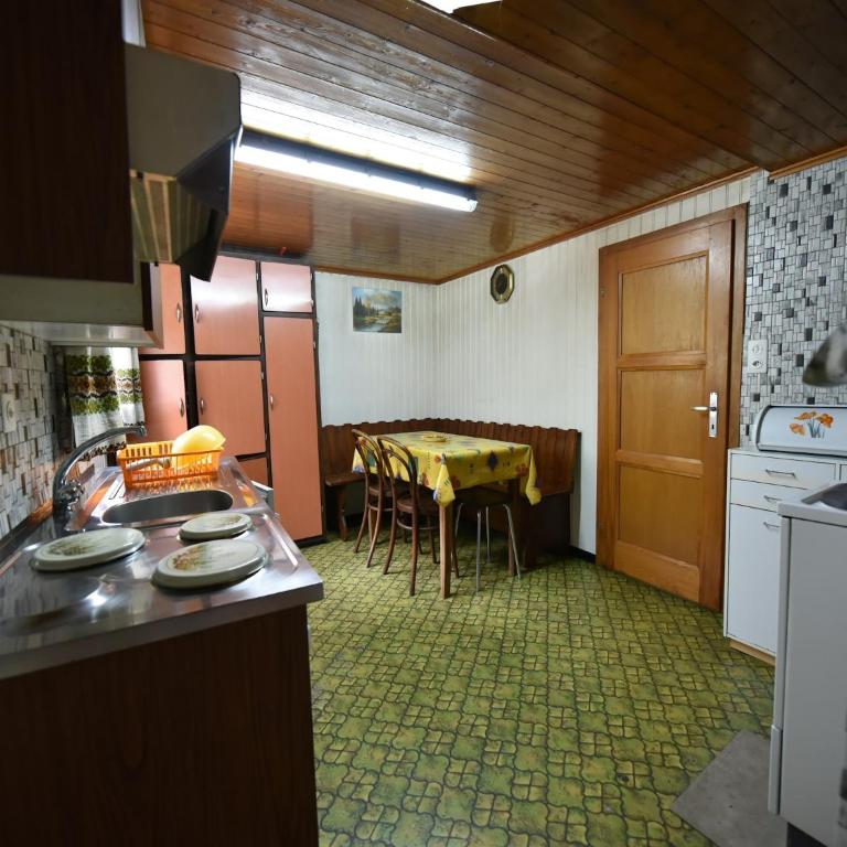 Cozy Stay near Aletsch - Two-Bedroom Holiday Home - 12