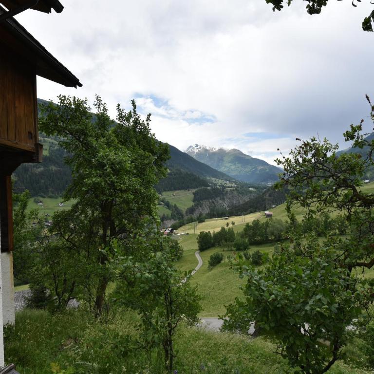 Cozy Stay near Aletsch - Two-Bedroom Holiday Home - 17