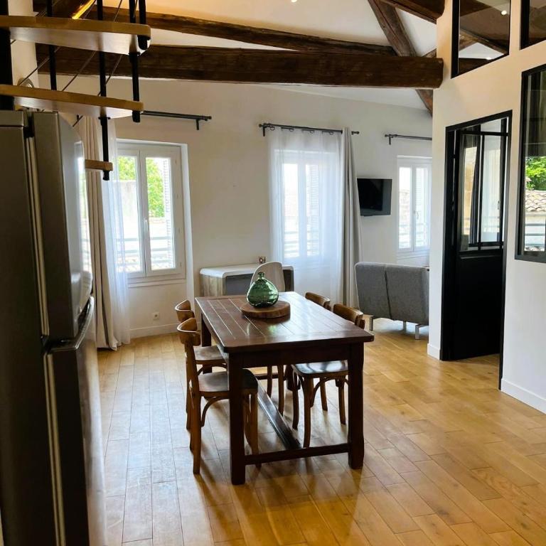 Duplex de charme intramuros climatisé - Two-Bedroom Apartment - 3