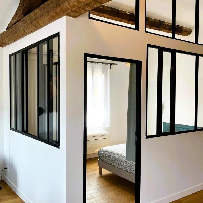 Duplex de charme intramuros climatisé - Two-Bedroom Apartment - 7