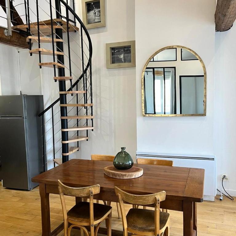 Duplex de charme intramuros climatisé - Two-Bedroom Apartment - 2