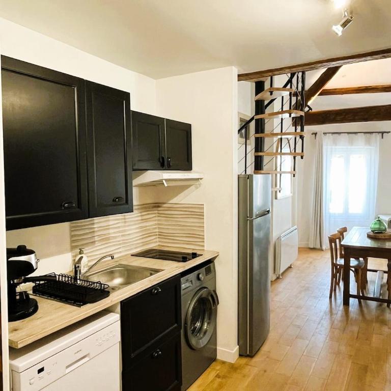 Duplex de charme intramuros climatisé - Two-Bedroom Apartment - 23