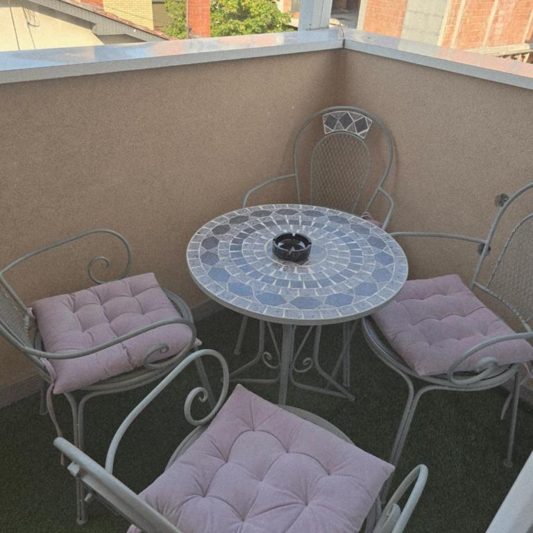 Sun lux - Two-Bedroom Apartment - 38