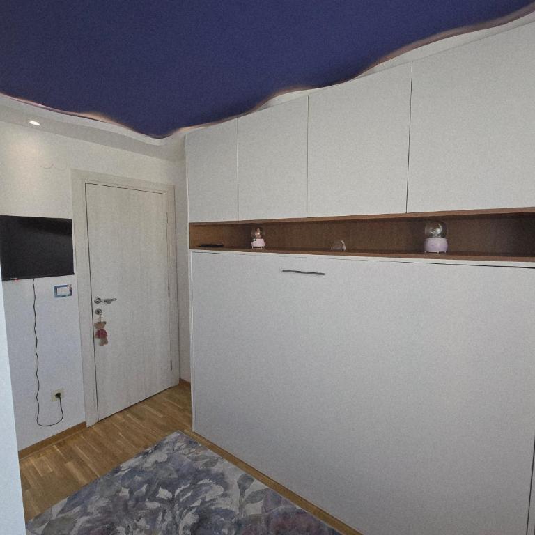 Sun lux - Two-Bedroom Apartment - 27
