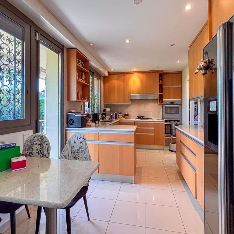 Azure Villa 14 Guests - Heart of Cap d’Antibes - Villa - 14