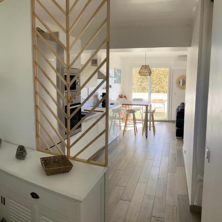 Carré d'or à 200 m de la plage des Lecques - Appartement 1 Chambre - 2