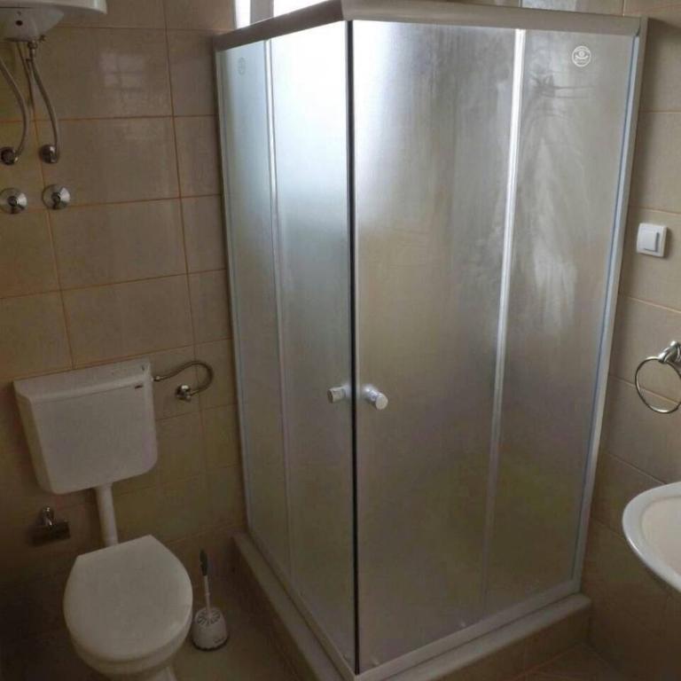 Wonderful Seaview Apartment - Two-Bedroom Apartment - 12