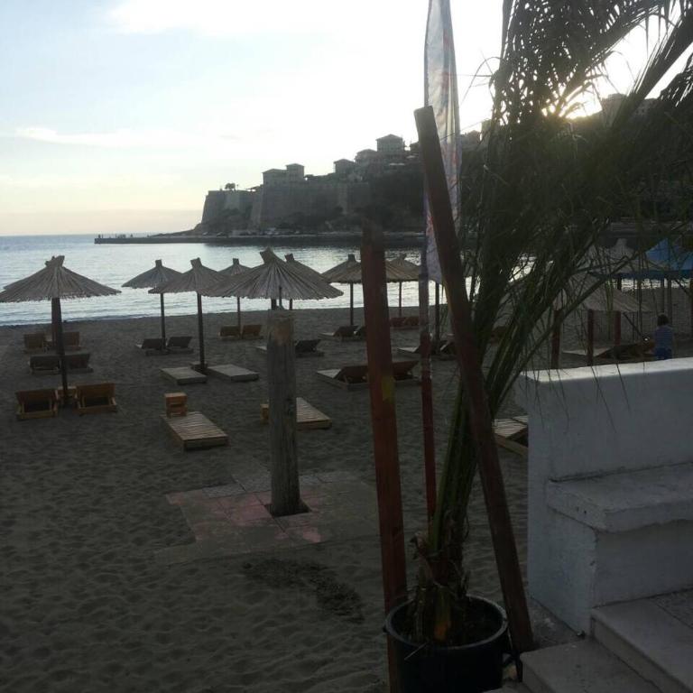 Wonderful Seaview Apartment - Two-Bedroom Apartment - 14