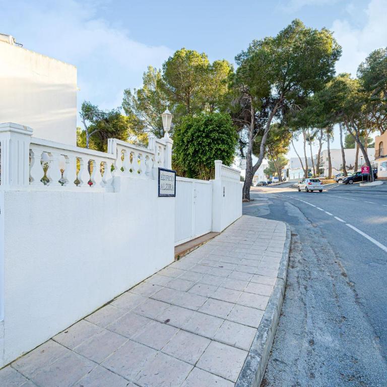 Comfort Steps from the Sea - Two-Bedroom Holiday Home - 32