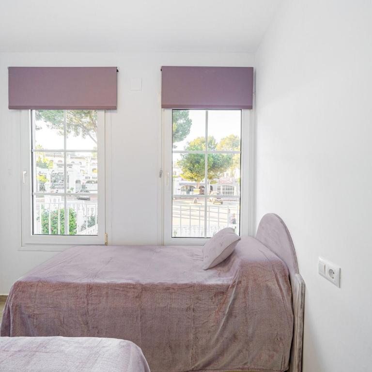 Comfort Steps from the Sea - Two-Bedroom Holiday Home - 21