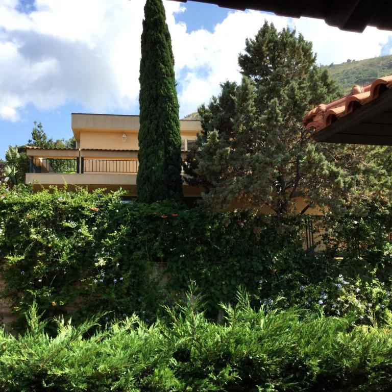 B&B Villa Di Giorgi - Double Room with Balcony and Mountain View - 6