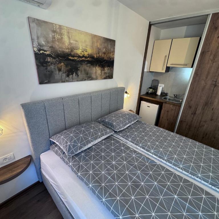 V Apartmani 3 - One-Bedroom Apartment - 11