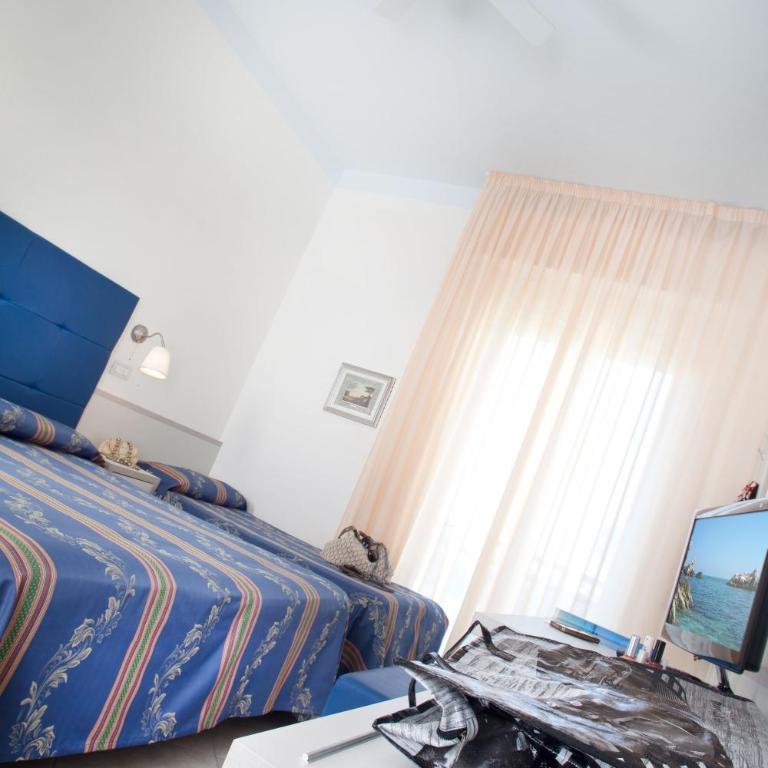 Hotel Acquamarina - Camera Tripla con Balcone - 2