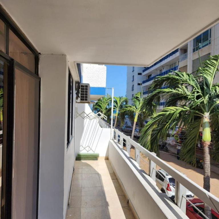Apartamento Rodadero Sunset Edificio Palanoa Frente al mar - Habitación Familiar con baño privado - 1