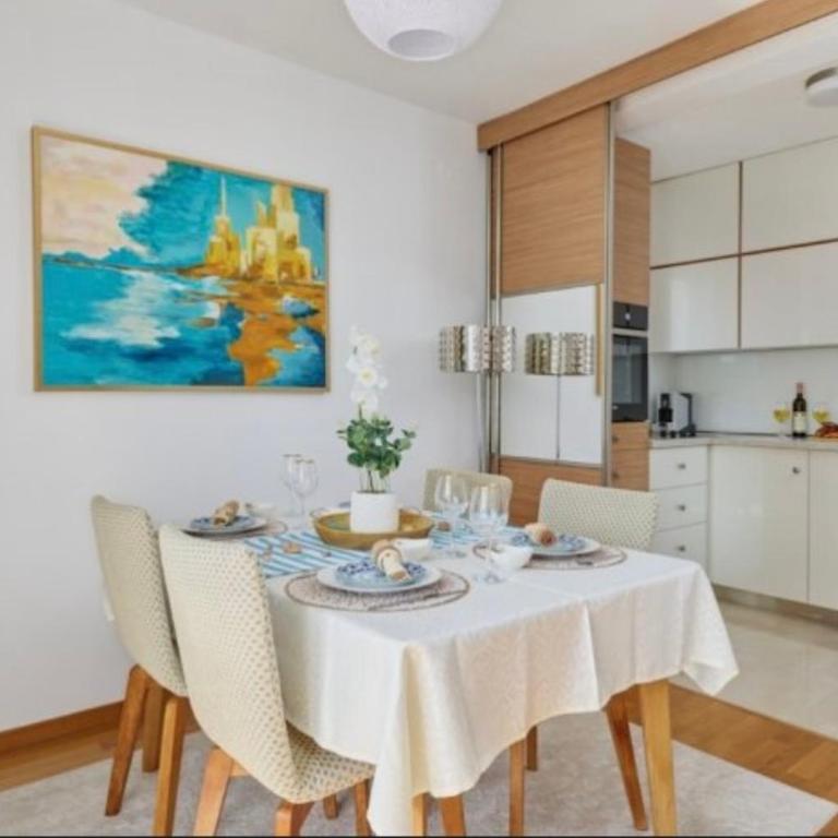 Apartment Prosperus with Sea View - Three-Bedroom Apartment with Sea View - 8