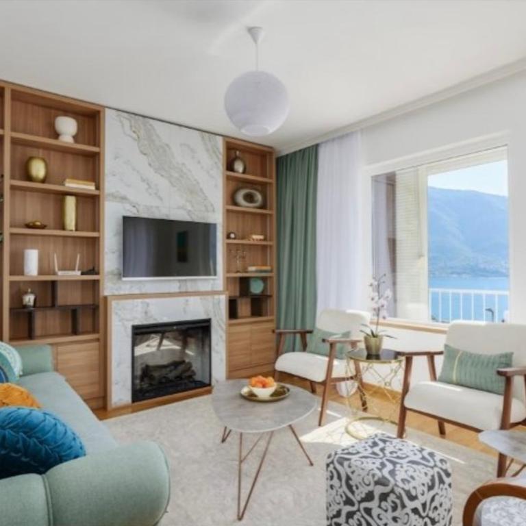 Apartment Prosperus with Sea View - Three-Bedroom Apartment with Sea View - 11