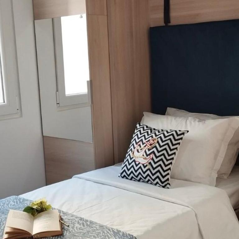 Apartment Prosperus with Sea View - Three-Bedroom Apartment with Sea View - 20